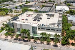 1813 3/3 Skyline Haven - Image 3