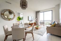 1813 2/2 Skyline Haven Escape - Image 4