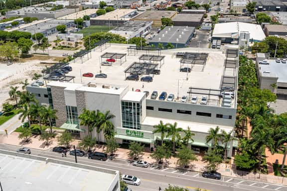 1813 3/3 Skyline Haven - Image 3
