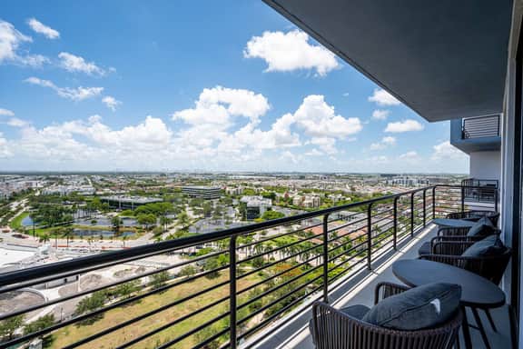 1813 3/3 Skyline Haven - Image 4