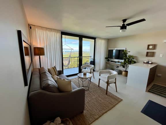 A301 RenteLuxe Oceanview Escape 1/1 - Image 3
